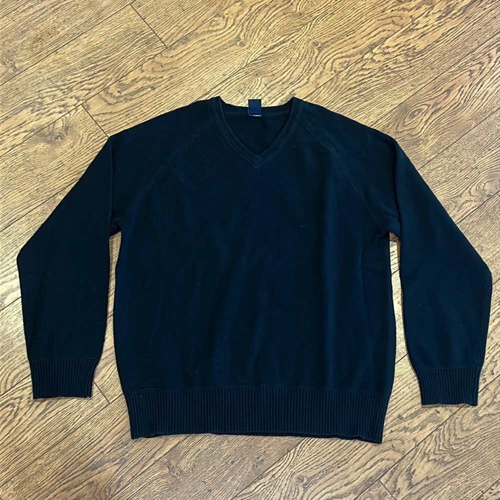 Gap v neck sweater - Medium